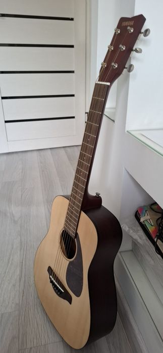 Продам гитару акустические