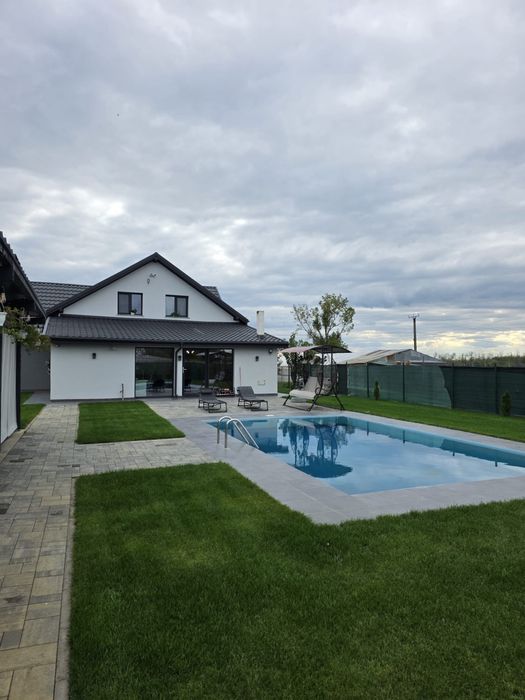 Vand casa in Tecuci 5500mp