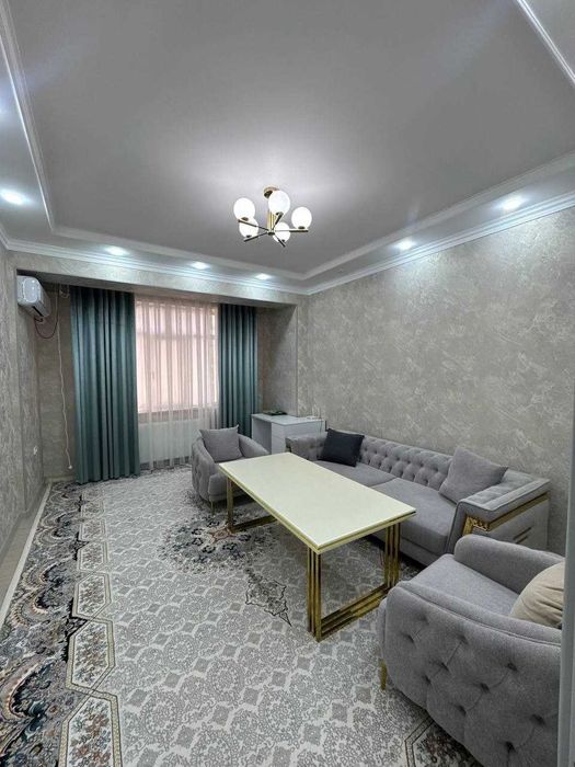 Drujba metro  xalqlar dostligi sanat saroyi oldida ijaraga kv beriladi