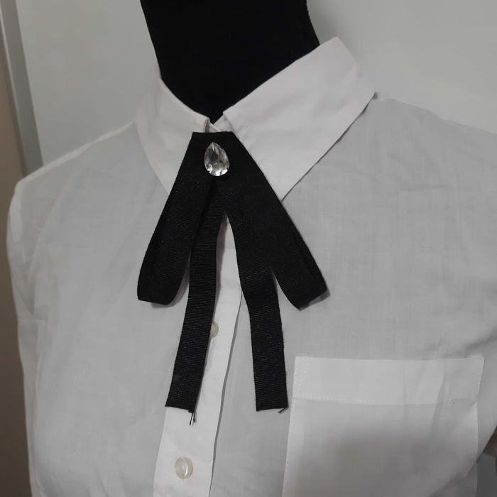 Brosa superba cu bijuterie Meli Melo fundă gât guler office