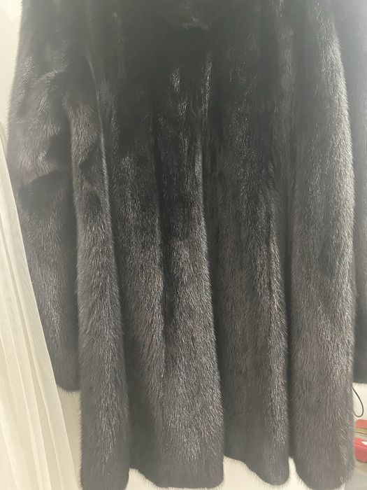 Шубы.  Қара тус.
