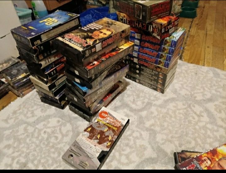 Диски ДВД ВХС кассеты DVD vhs.