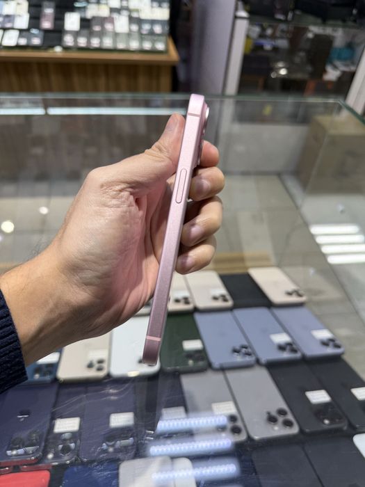 Iphone 15 karopka bor