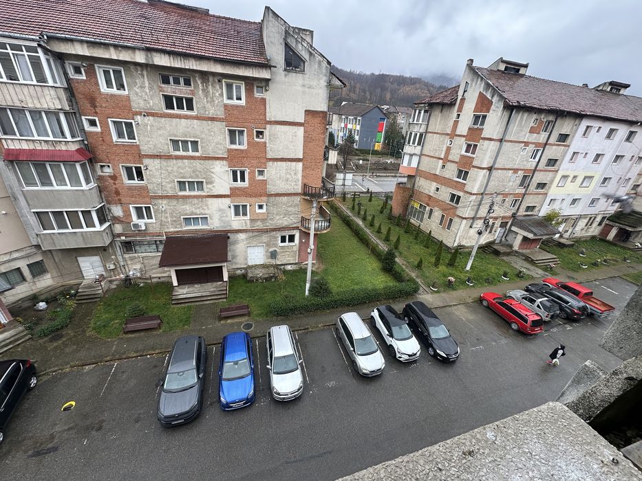 Apartament 3 camere 70mp zona centrala / Schimb auto