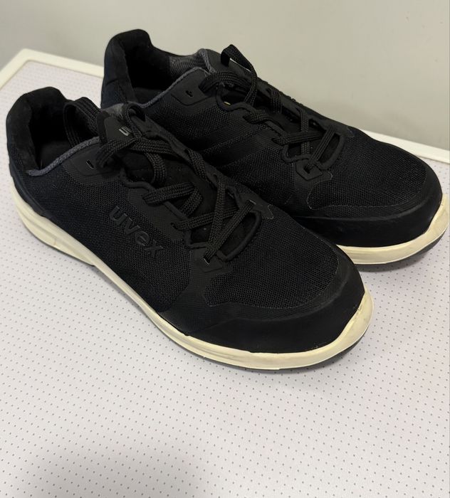 Мъжки обувки Uvex