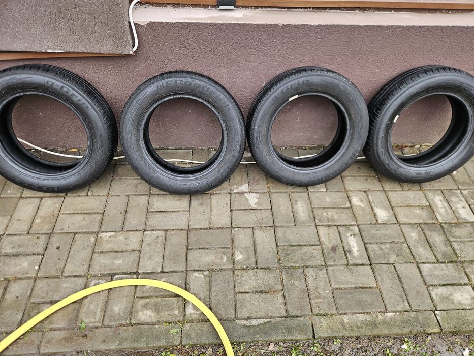 Vand 4 anvelope vara BFgoodrich 175 65 r14 dot0618 peugeot opel ford