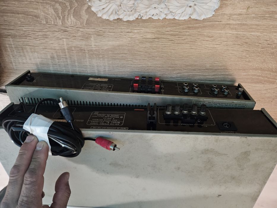 Tuneer si amplificator  Hitachi