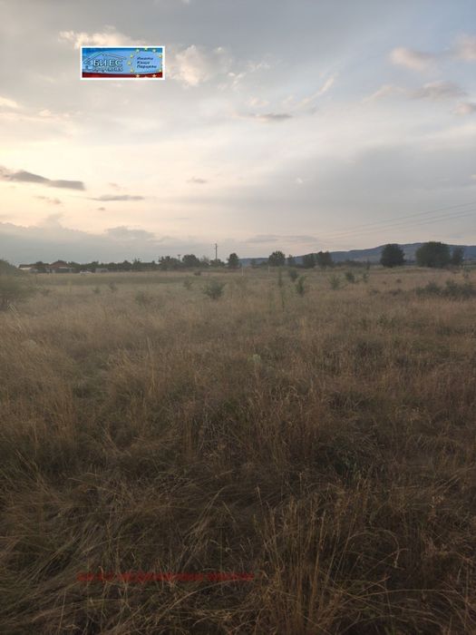 Продава се Парцел в с. Червена могила, Област Перник - 6300 кв.м за 7 €/кв.м - Снимка #2