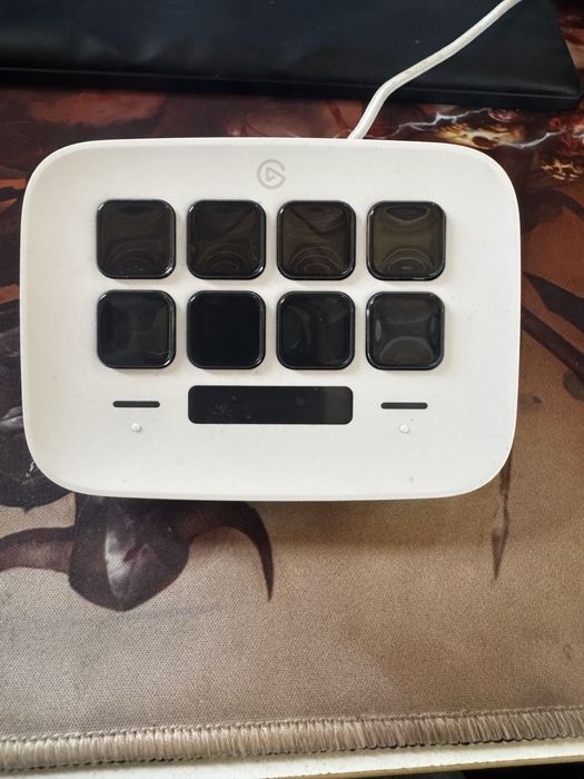 Stream deck neo  ! нерязличима от нова