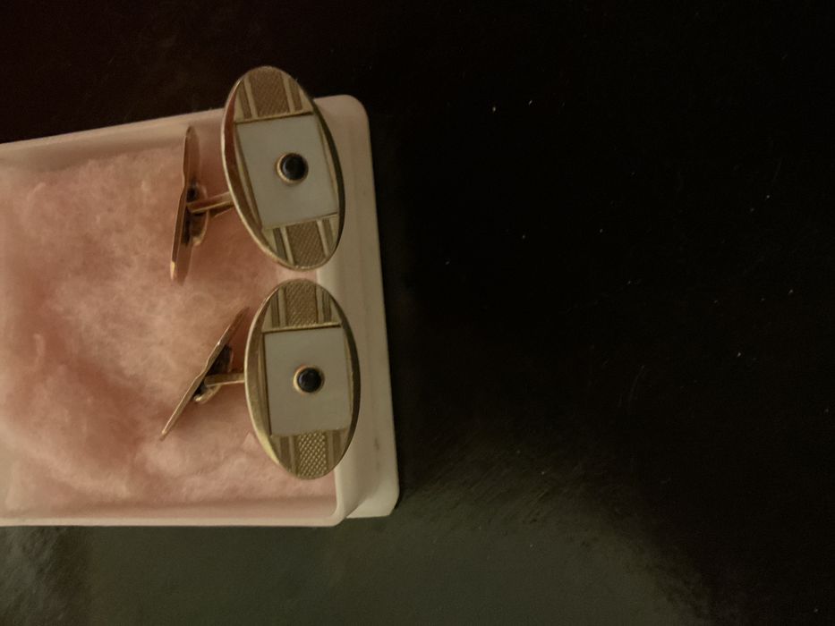 Cana Stranger Thinks,butoni,pahare Baccarat vechi,farfurii ceramica