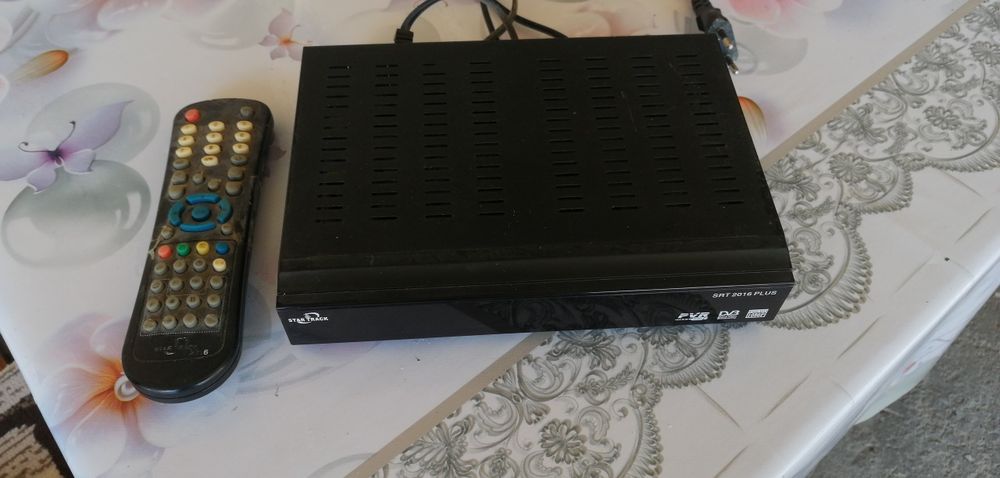 Star Track SRT 2016 Plus и 2 параболические антены