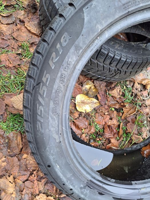 Vând 4 cauciucuri 215/55/R18