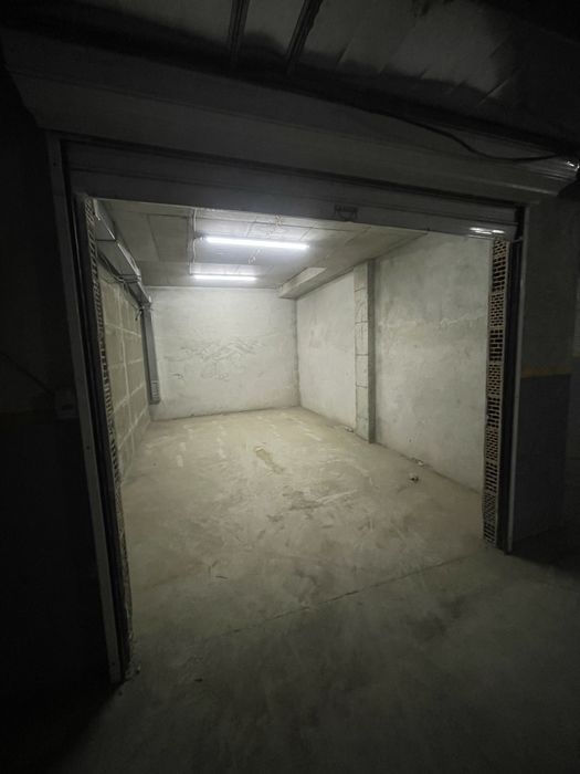 Дава се под наем Гараж / Паркомясто в София, 7-ми 11-ти километър - 25 кв.м за 140.25 € - Снимка #1