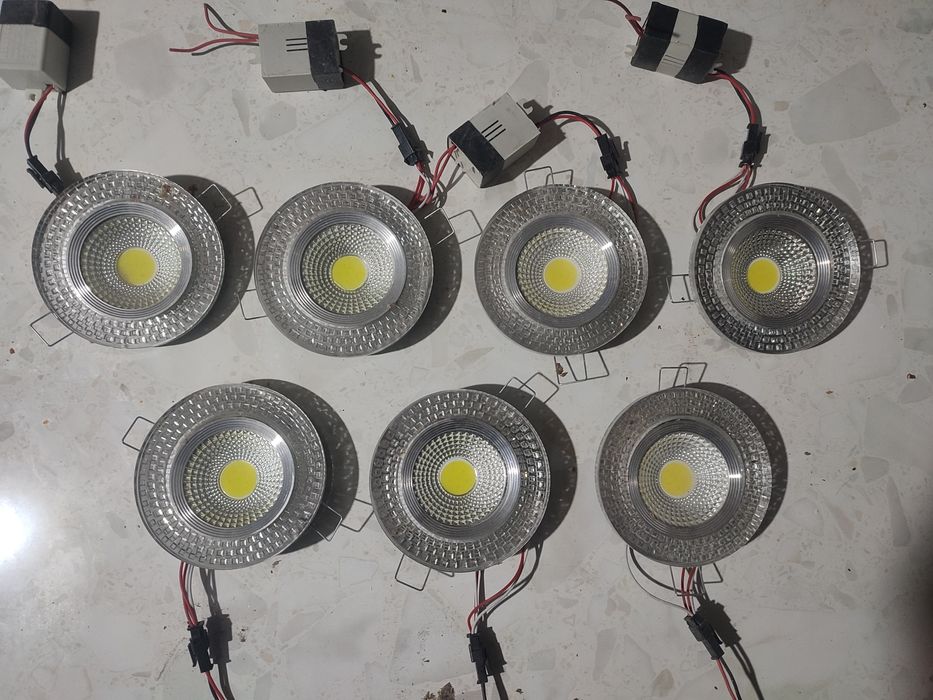 Продам споты в отличном состоянии