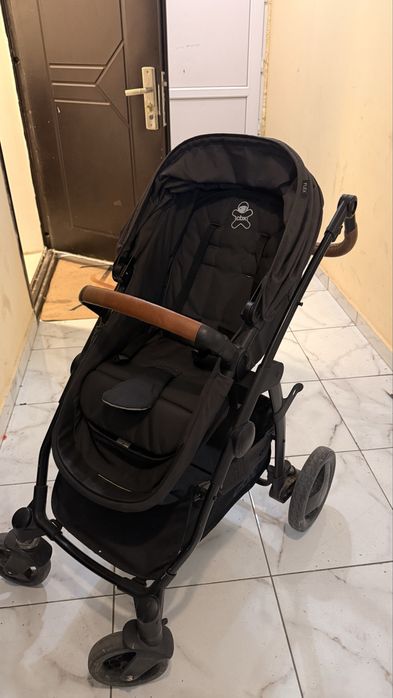 Срочно продается коляска 2в1