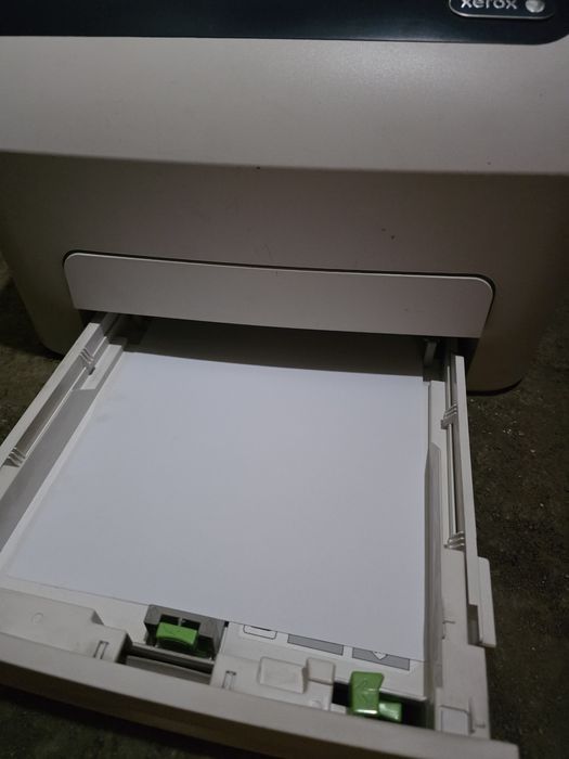 Цветен принтер Xerox ЗА ЧАСТИ