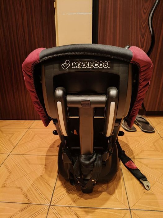 Scaun auto Maxi-Cosi 9–25 kg – sigur, curat – 350 lei – București