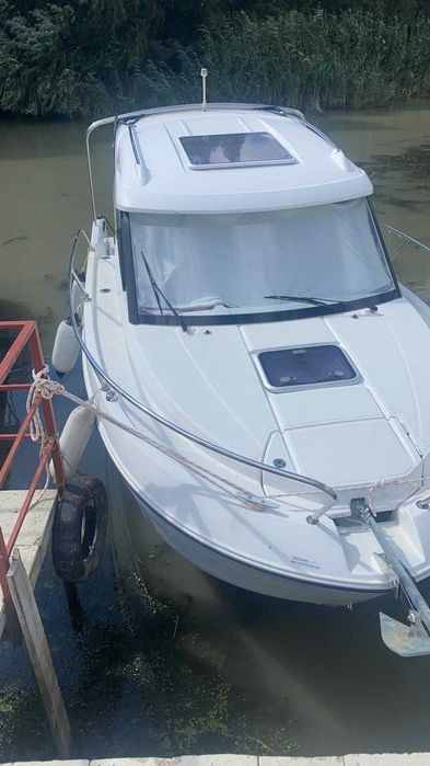 Ambarcatiune Beneteau Antares 7 - 160 ore, echipare completa, peridoc