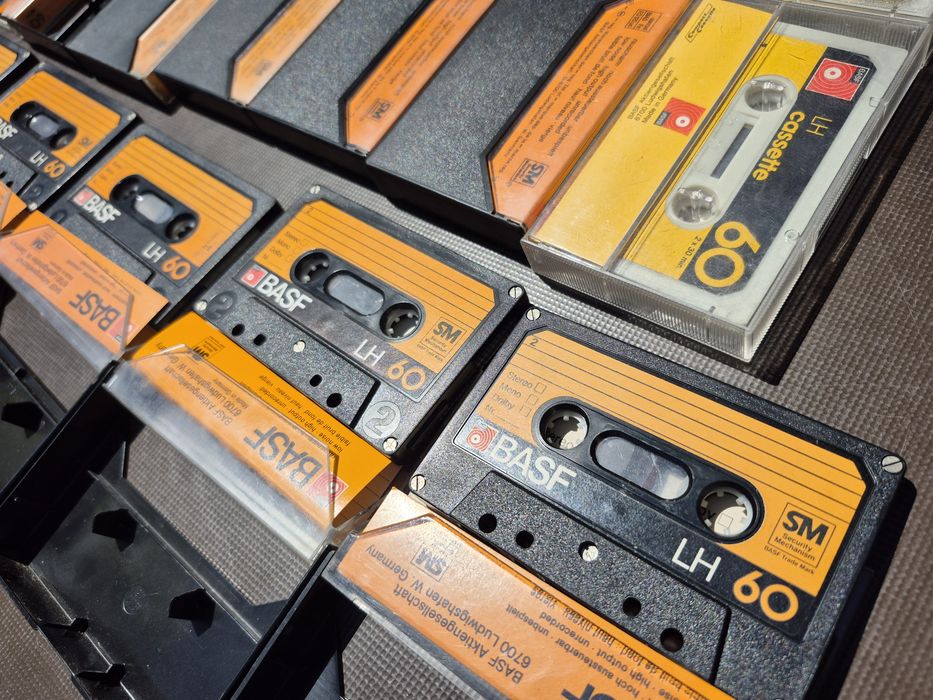 Vând Lot 17 casete audio originale Basf LH 60 minute,SM casette