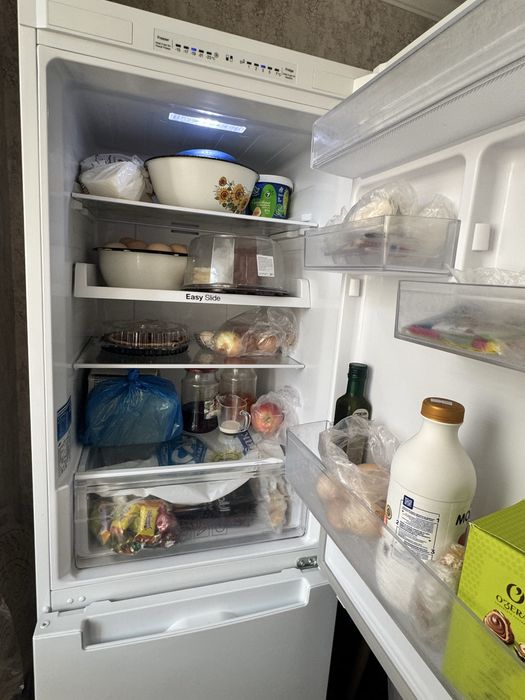 Продам холодильник Samsung