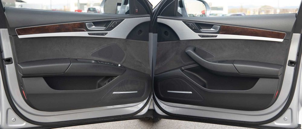 Audi A8 3. 0 TDI Quattro Tiptronic 2015 г.