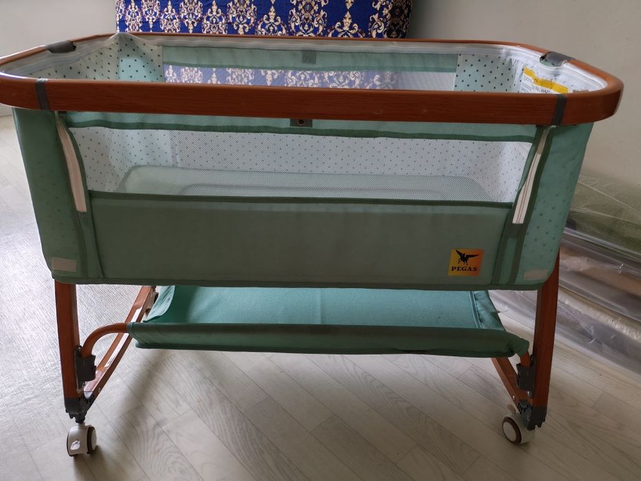 Манежка детская кровать