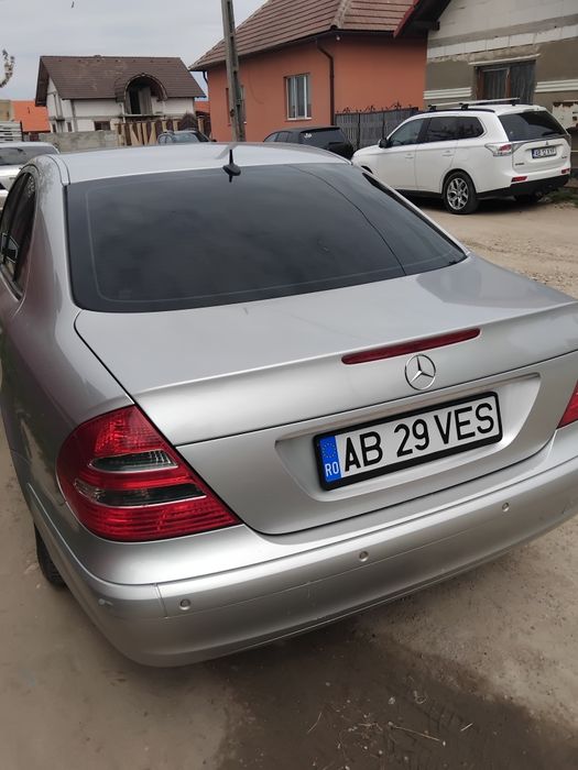Mercedes Benz E 220