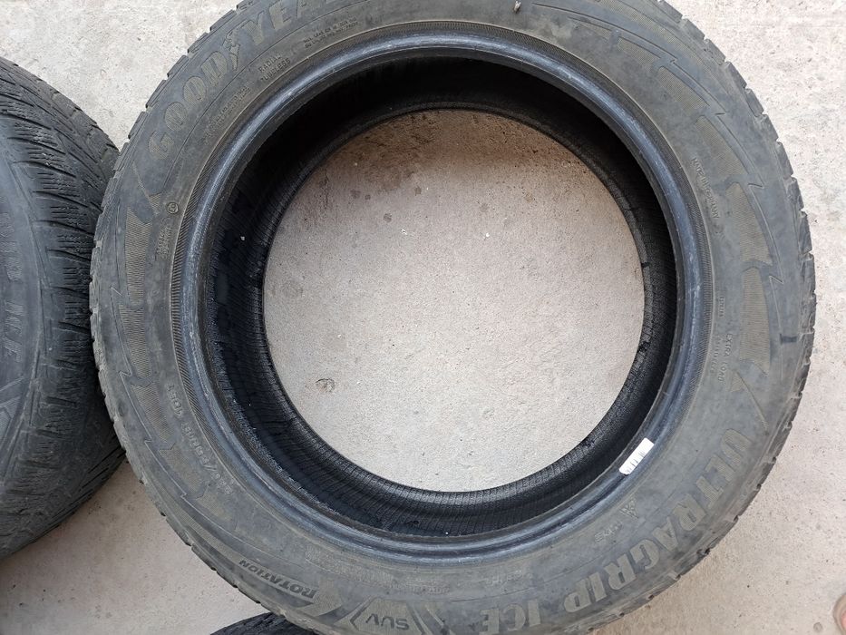 Балон 235/55 R19 зимный