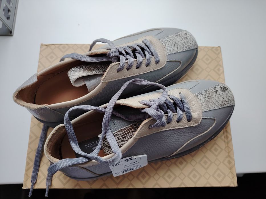 Кроссовки, осень и весна