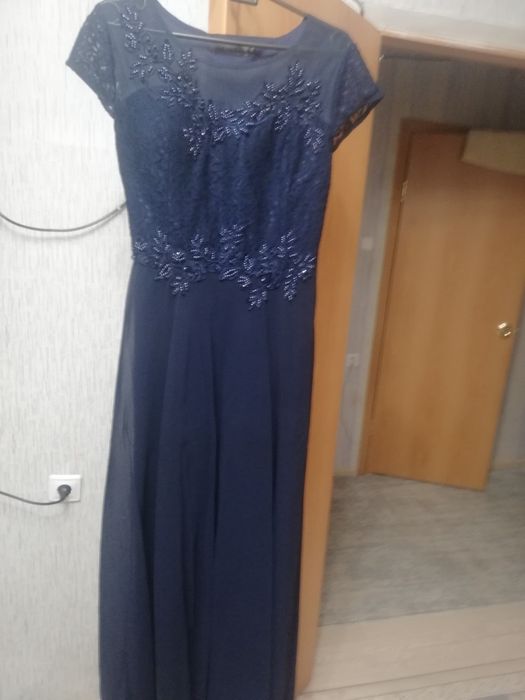 Продам красивое длинное платье