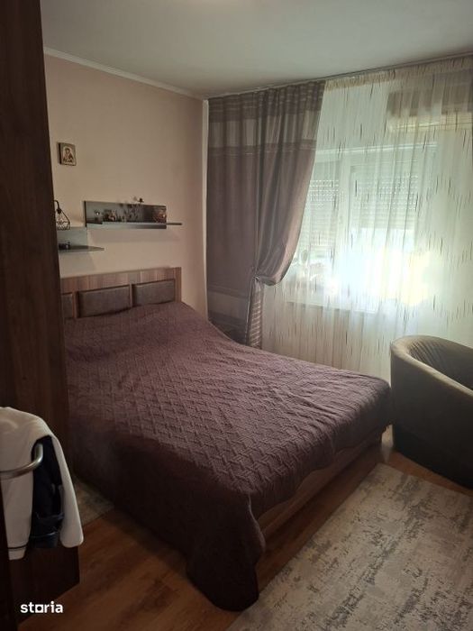 Apartament 3 camere, 72.52 mp, zona Craiovita Noua