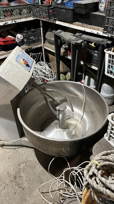 Тестомешалка продам срочно