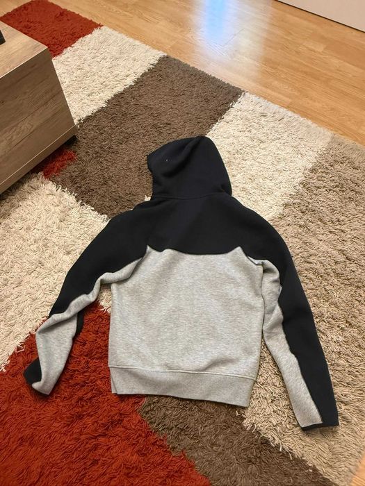 Hanorac Nike Tech