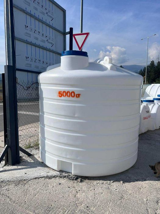 Резервоари за вода/5м*3/5тона/5хл/Цистерни/Бидони/течност : Вертикални