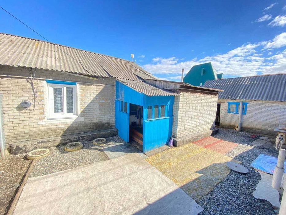 Продаётся половина дома Военный городок.