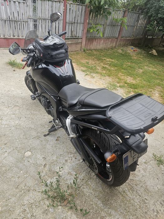 Motocicleta Yamaha fz1 N
