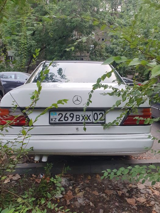 Mercedes-Benz W124