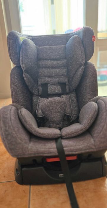 Продавам столче за кола Geoby CS888E за деца на възраст от 0 месеца до 25 кг (0+/I/II)