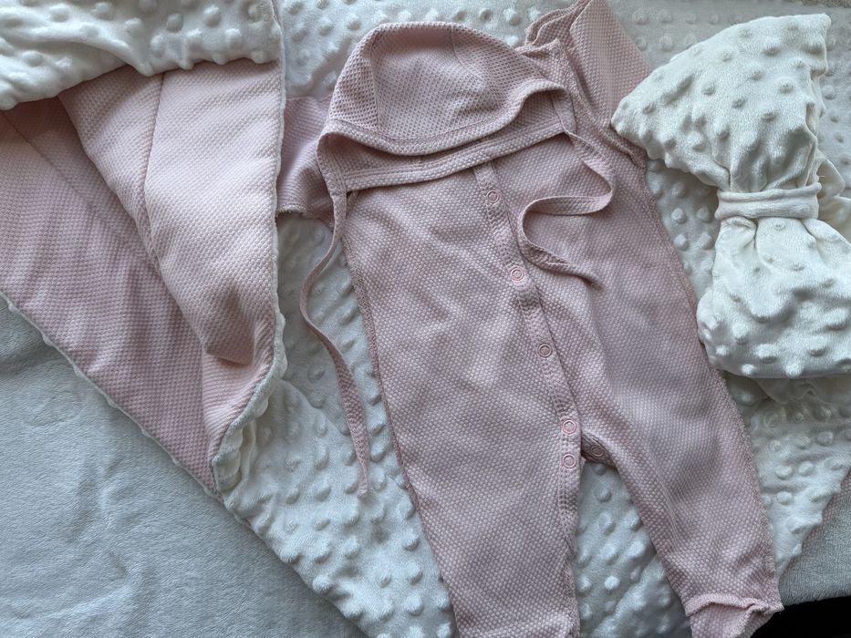 Комплект на выписку для девочки