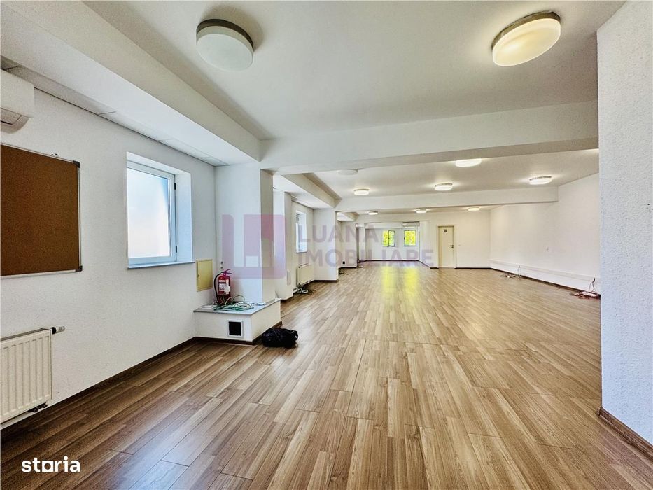 Spatiu de birouri 194 mp | 5 parcari private | curte | Scoala de Inot