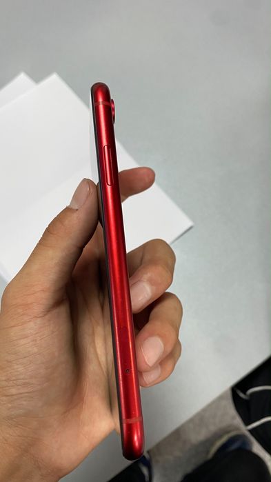 Продается IPhone  XR 64GB