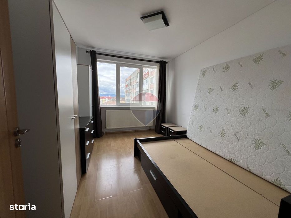 Apartament spațios 3 camere, 2 băi - Ciresica