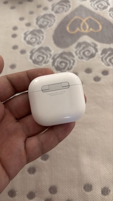 Наушники Airpods 4