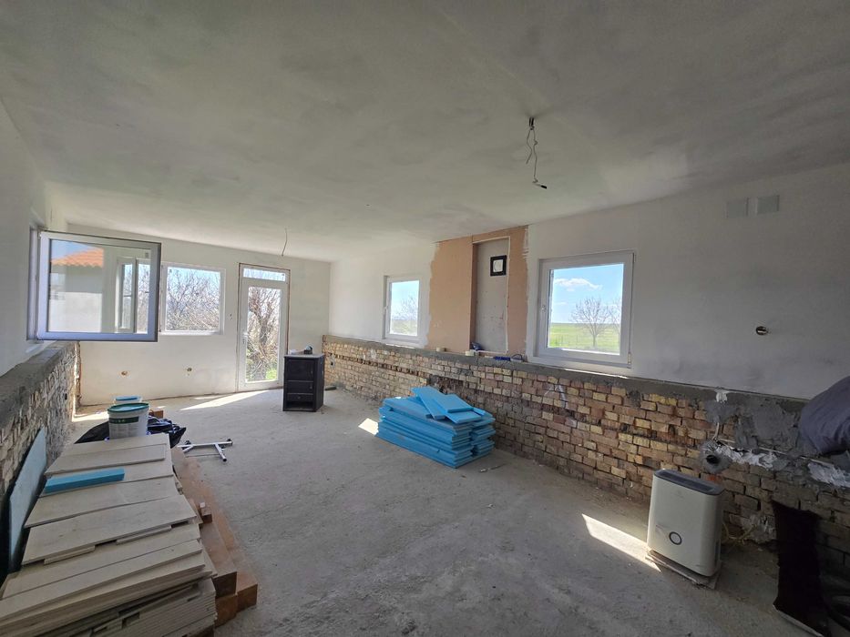 Продава се Къща в с. Златна нива, Област Шумен - 154 кв.м за 475 €/кв.м - Снимка #21