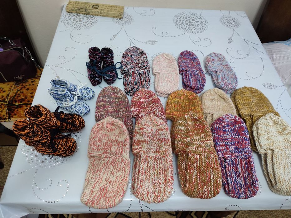 Вязанные следики