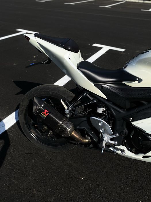 Yamaha YZF-R3 ABS