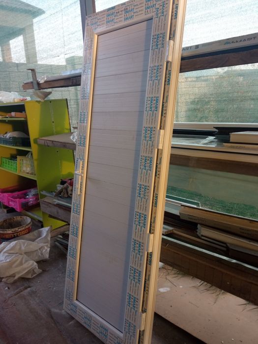 Абсолютно новые двери