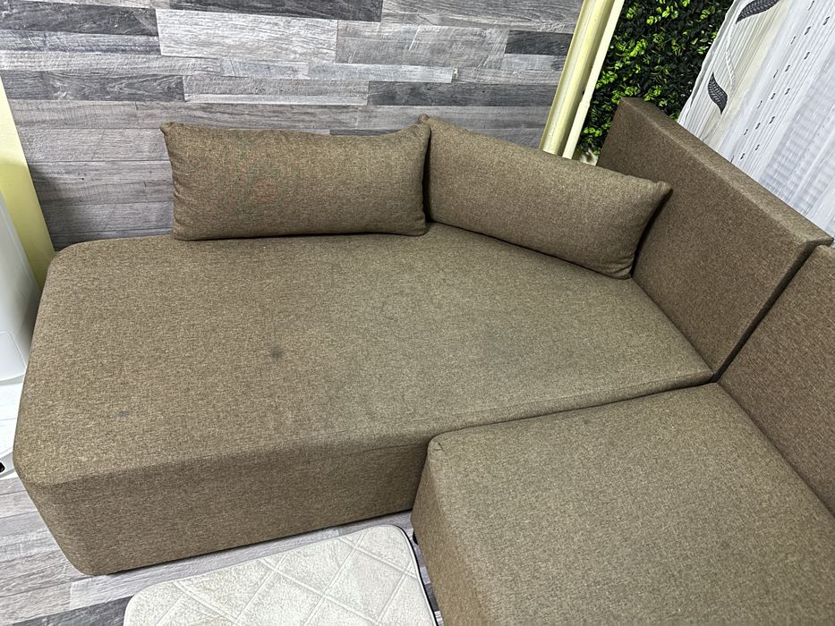 Ъглов разтегателен диван