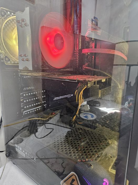 Vand Pc Gaming sau schimb cu laptop.