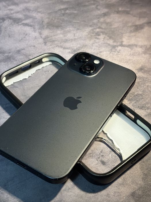 Vând iphone 15 Black 128gb